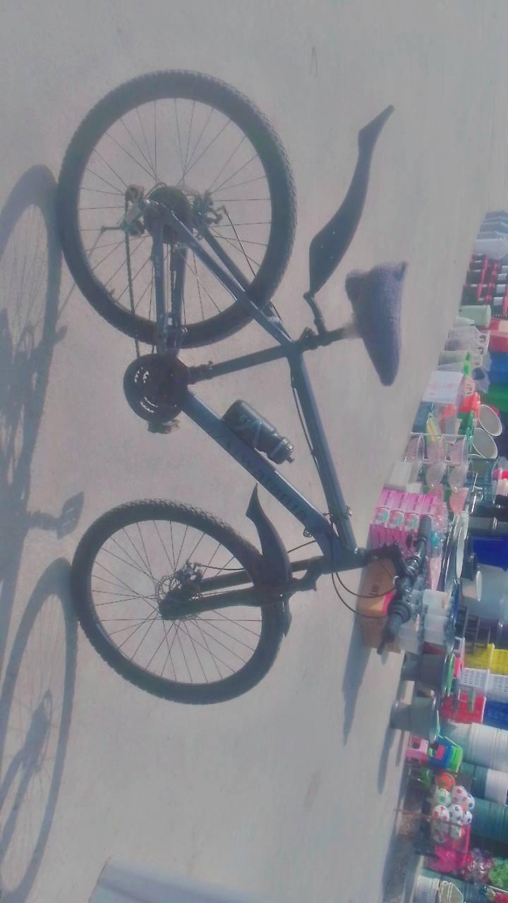 البسكل للبيع محتاج ابيعو ماخذو 160
ابيع 150 وبي مجال للتوصل *********** 
جديد ماخذو والله
