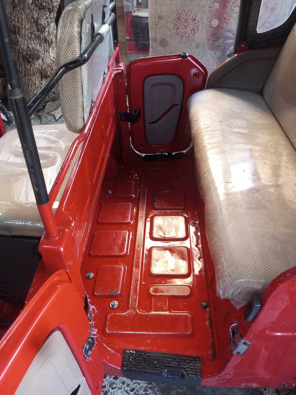 سلام عليكم تكتك موديل 22
نضيفة جاهزة مال شغل 
بيهة ضربة بسيطة يم البكلايت 
*********** لليتفسار
