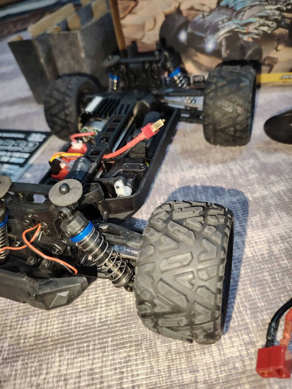 السلام عليكم سيارة أحترافية جديده برشلس حجم 1.18
السعر 45


**إذا كنت صاحب هذا الإعلان وتريد حذفه لأي سبب، رجاءا أرسل رسالة إلى الدعم الفني**