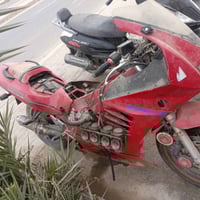 بطحه فلس ونص لي ياخذه ذا ميصلحه يبيعه تفصيخ او عنده دراجه نفسه يأخذ وي...