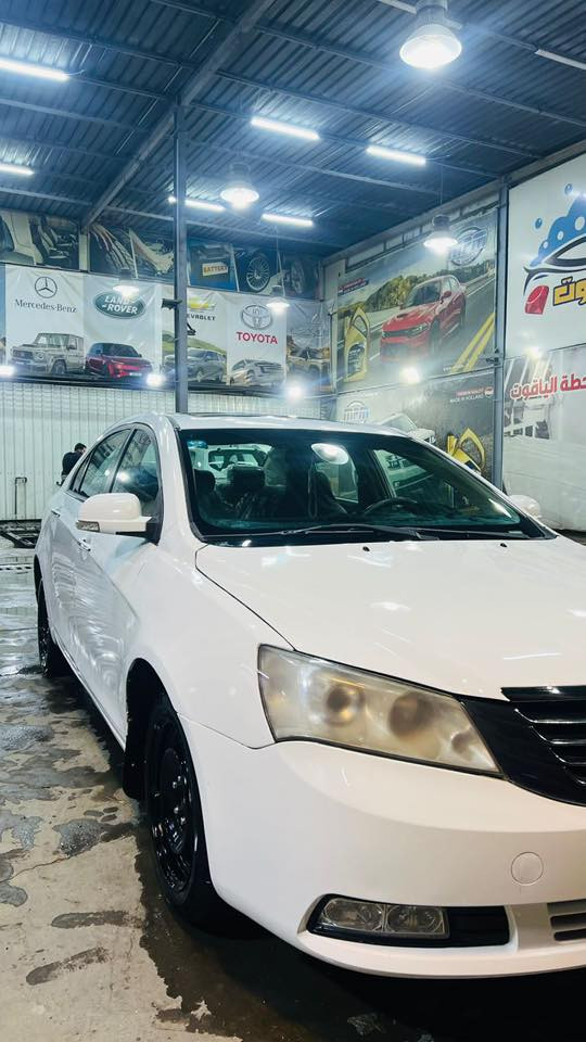 جيلي امكراند c7 2012
كير ومكينه كورله ١٦٠٠ 
بيه عازل صوت وحراره 🔈🔥
تبريد ثلج ❄️ 
السياره معمره من الخياس ومصبوغه عام 
رقم بصره الدولي (مشروع وطني) 
سنويه لغايه ٢٠٣٠ 
 
للاستفسار:***********
