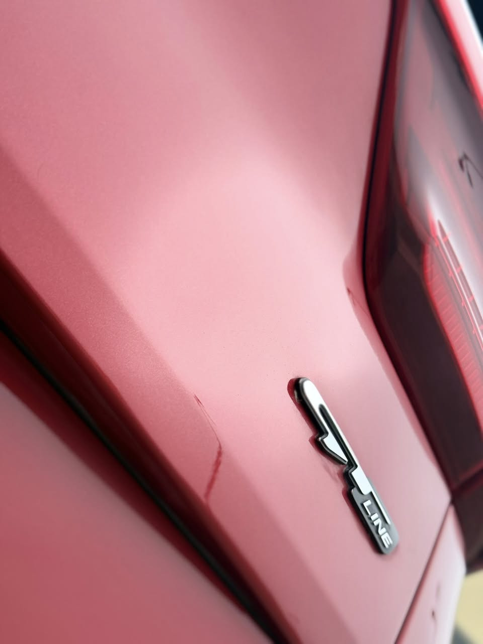 سلام عليكم اتصال فقط!
سبورتج جيتي لاين اعلئ فئه 2020خليجي
سيارة جديدة جدا كفاله عامة من كلشي عدا بارد بسيط.موضح بل سونار كدامك 
 فول مواصفات   
ماشيه ٧٠ الف كيلو 

المواصفات :

محرك الفين دوش 
بصمه + تشغيل عن بعد 
بنوراما 
هاندر بريك بصمه + اوتو هولد + مانع نزلاق + مانع نحدار + مود درايف 
صندوك كهرباء + ذكي 
شاشه نفكيشن + كامره داورة
تبريد بيانو + مناخي 
كراسي جلد + كراسي كهرباء 
شاحن واير ليس للهاتف نقال 
بكلايت لد + لد نهاري زينون + بروجكتر زينون 
8 ايرباك 
دركة حرف D
حساس امامي + حساس خلفي + حساس مطر + حساس لايت 
تبريد قطعتين 
ويل كب كبير
نيكلات دوس كروم 
رقم بغداد الدولي جديد بسمي 
تحويل ثاني يوم 
السعر (205) وبيه مجال 
مكان السياره بغداد
الشراي يتصل غير متواجد الفيس  
        ***********
