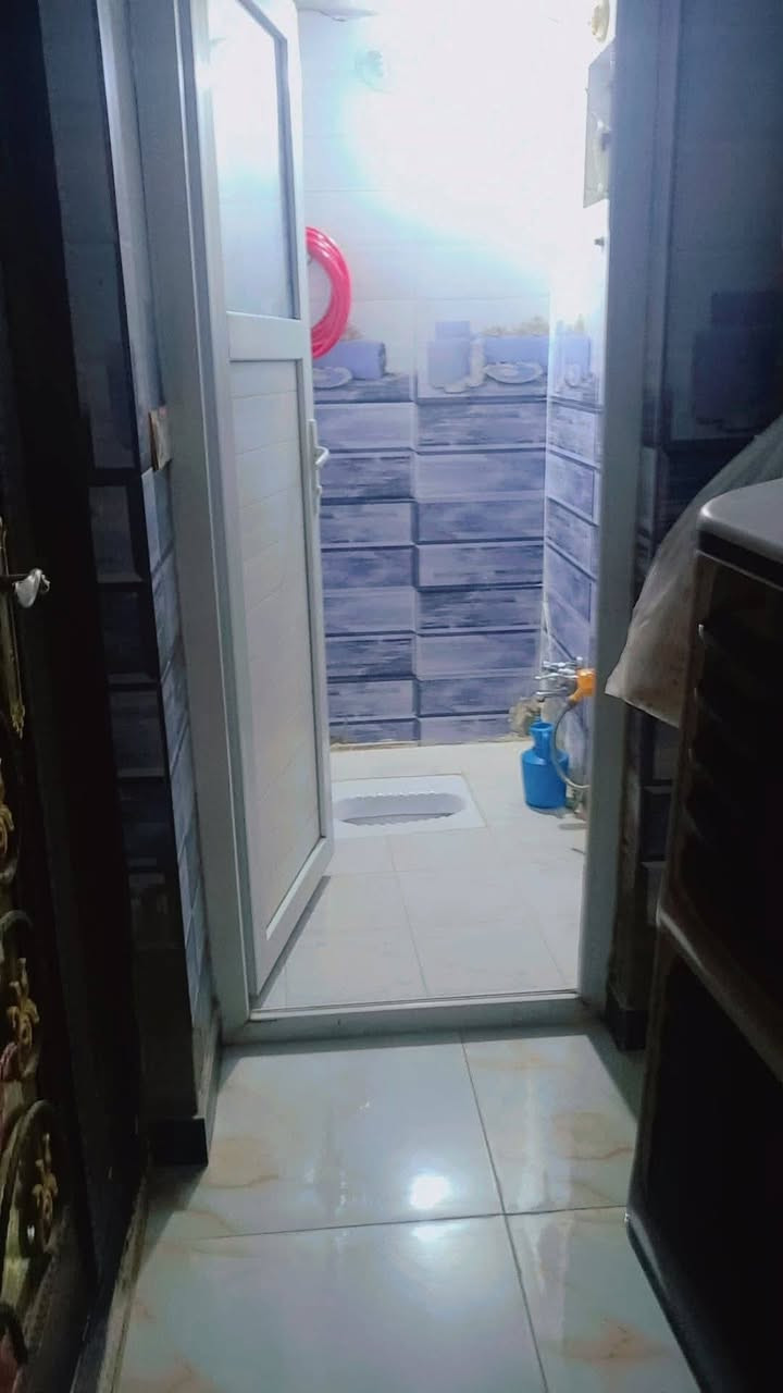 دار للبيع  100متر السعر  36وبي مجال
يحتوي علىٰ غرف وصاله وستقبال ومطبخ وصحيات داخليه وخارجيه  ومنو ر سطح كامل طابو زراعي سند 25 
البناء طابوك سقف عكاده

عنوانه نجف كوفه حي ميسان نهايه شارع الكيات قرب سكله الكرعاوي ***********
