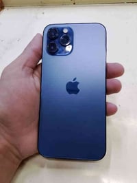 ايفون 12 بروماكس جهاز مكفول من كلشي تلفون جديد البطاريه 78. مساحه التخ...