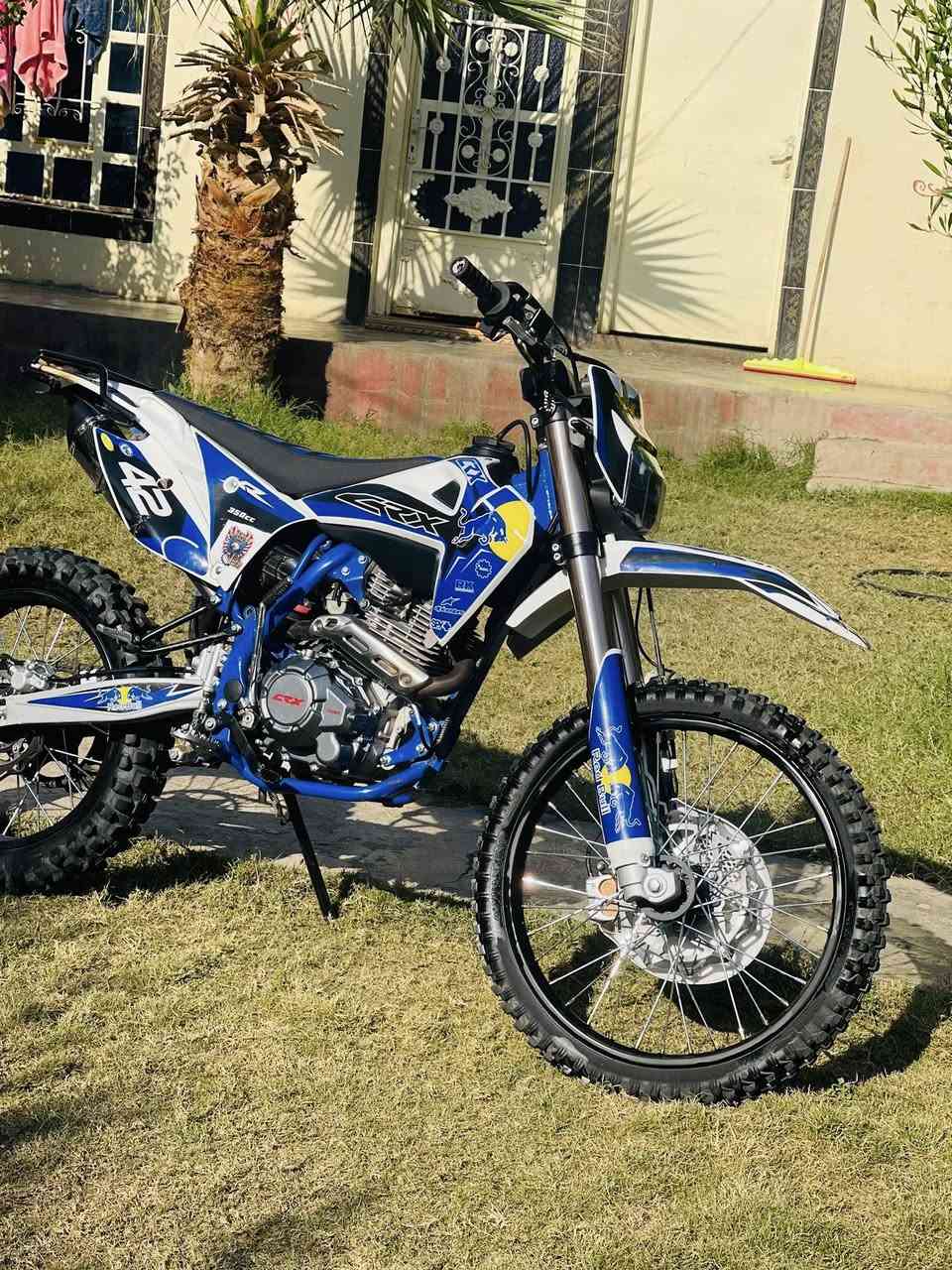 السلام عليكم 
قفاز crx
محرك 350cc
موديل 2025
شرط المحرك صبانه ما ممدود عليه
نگره سلف 
الموطور نضافه معنه الكلمه 
السعر مليون 500وبي مجال 
رقمي ‭٠٧٧١ ١٣٣ ١٧٣٦‬
