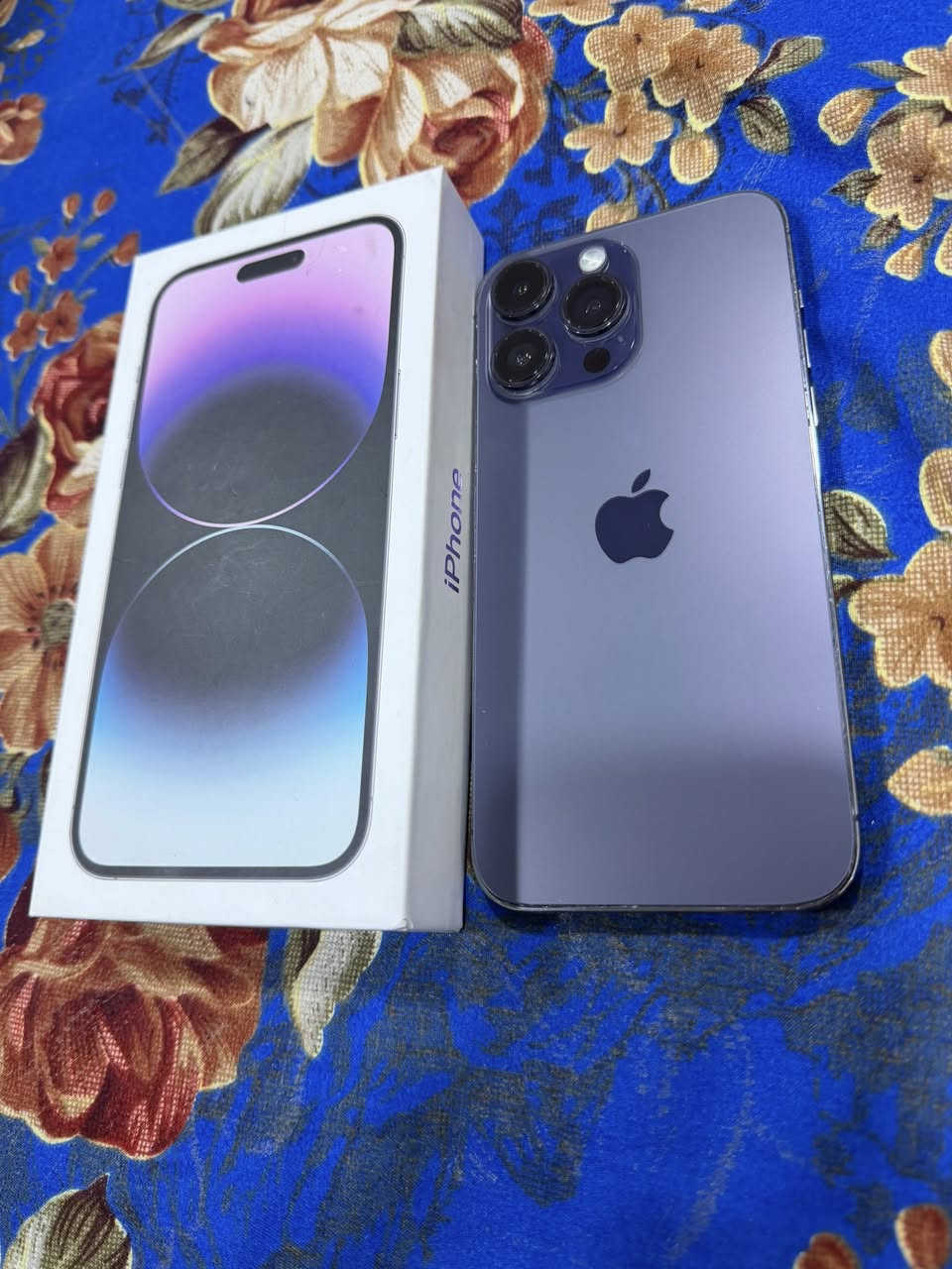 � للبيع – iPhone 14 Pro Max
✨ الجهاز نظيف جداً (حالة 100%)
🔋 البطارية: 84%
🛠️ الشاشة مستبدلة أصلية
📱 الجهاز مرتب وما بي أي مشاكل

💰 السعر: 650 ألف

📍 العنوان: بغداد – البياع
📞 رقم الهاتف: ***********
🚚 يوجد توصيل داخل بغداد
