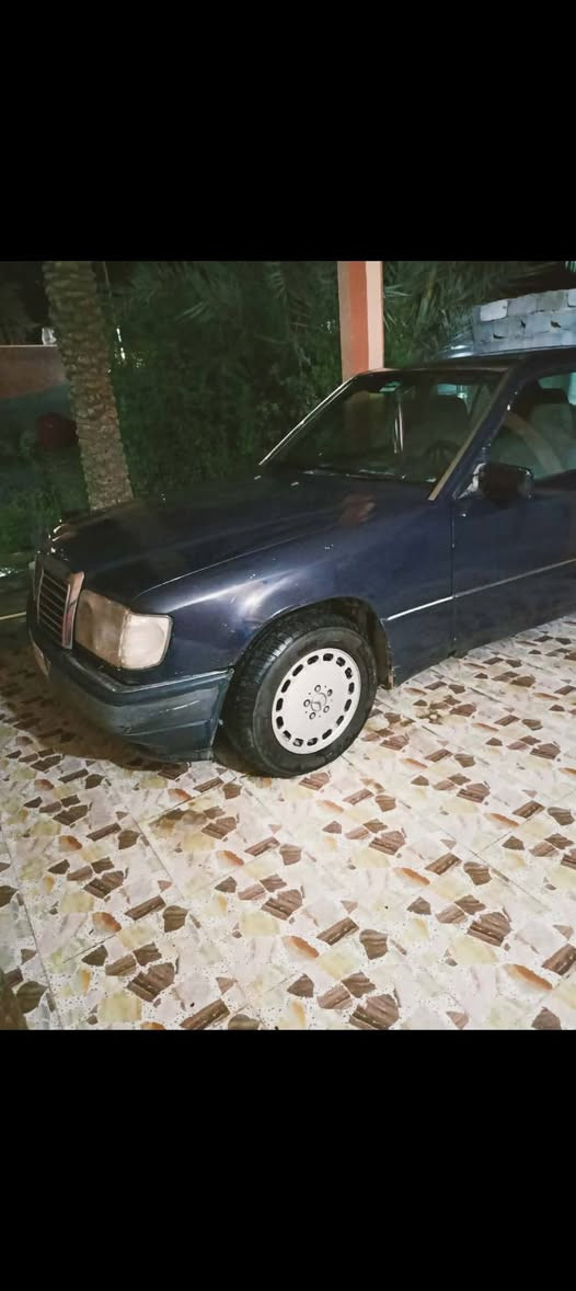 مارسدس للبيع واهذا رقمي ***********
