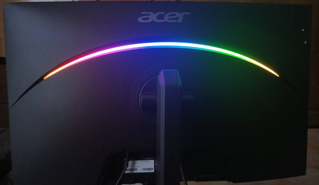 ACER NITRO MINI LED 4K -  شبيه الاوليد

XV5 
--------------
27 inch 

160hz 

Mini Led 

4k  ( 3840 * 2160 ) 
--------------------------------
الشاشة جديدة غير مستعمل فقط open box. نضافة 100% 

550 الف 
توصيل متوفر


**إذا كنت صاحب هذا الإعلان وتريد حذفه لأي سبب، رجاءا أرسل رسالة إلى الدعم الفني**