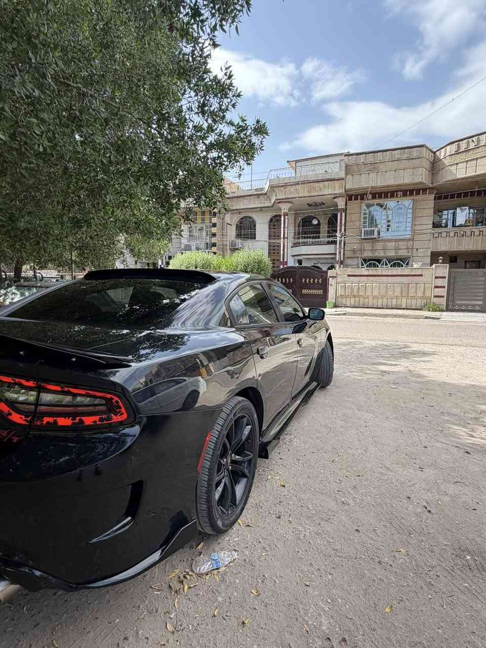السلام عليكم جارجر موديل 2017 رقم ذي قار السعر 170 و بيها مجال  بسمي مشروع وطني بسمي تحويل مباشر مكينة 6 سلندر كير مكينة كفالة سياره داخلين كلين بلعراق بيها جاملغ خلفي فقط باقي سياره كفالة حته من البارد اي نقص ما بيها 
كشن كهرباء شاشا جبيرة تفاصل داخل المنشور مكان السياره بغداد حي اور الاستفسار ***********
