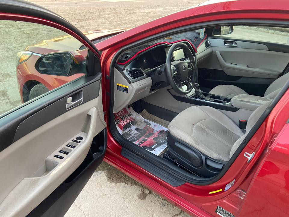 سلام عليكم
ورمضان كريم 

ومن رخصت مديرالكروب 

سوناته ٢٠١٧ واردامريكي حادثهه بنيدفقط وصورحادث منشور مع الصور سياره بلاديه وكامله وجاهزه كيرحداديه مكينه على وضع الشركه 

سياره رقم اربيل جديد وسنويه جديد

وراعي سياره جيرانه في الدوره بسمه مباشر 

موقع سياره قرب علوه الرشيد 

سعر السياره ١١٨ ورقه 

رقم الهاتف ‭***********
