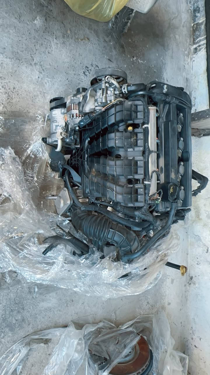 ياللة سلام عليكم تم وصول بعون الله 
محركات +كيرات 
صدر امامي كامل + خلفي كامل 
عقول + ضفاير 
ماصدات + بك لايت 
سلفات داينموات كمبريسرات 
العنوان بغداد ساحت الطيران 
متوفر توصيل جميع محافظات العراق 5 الف 🚚 
عبداللة جمال / ***********
