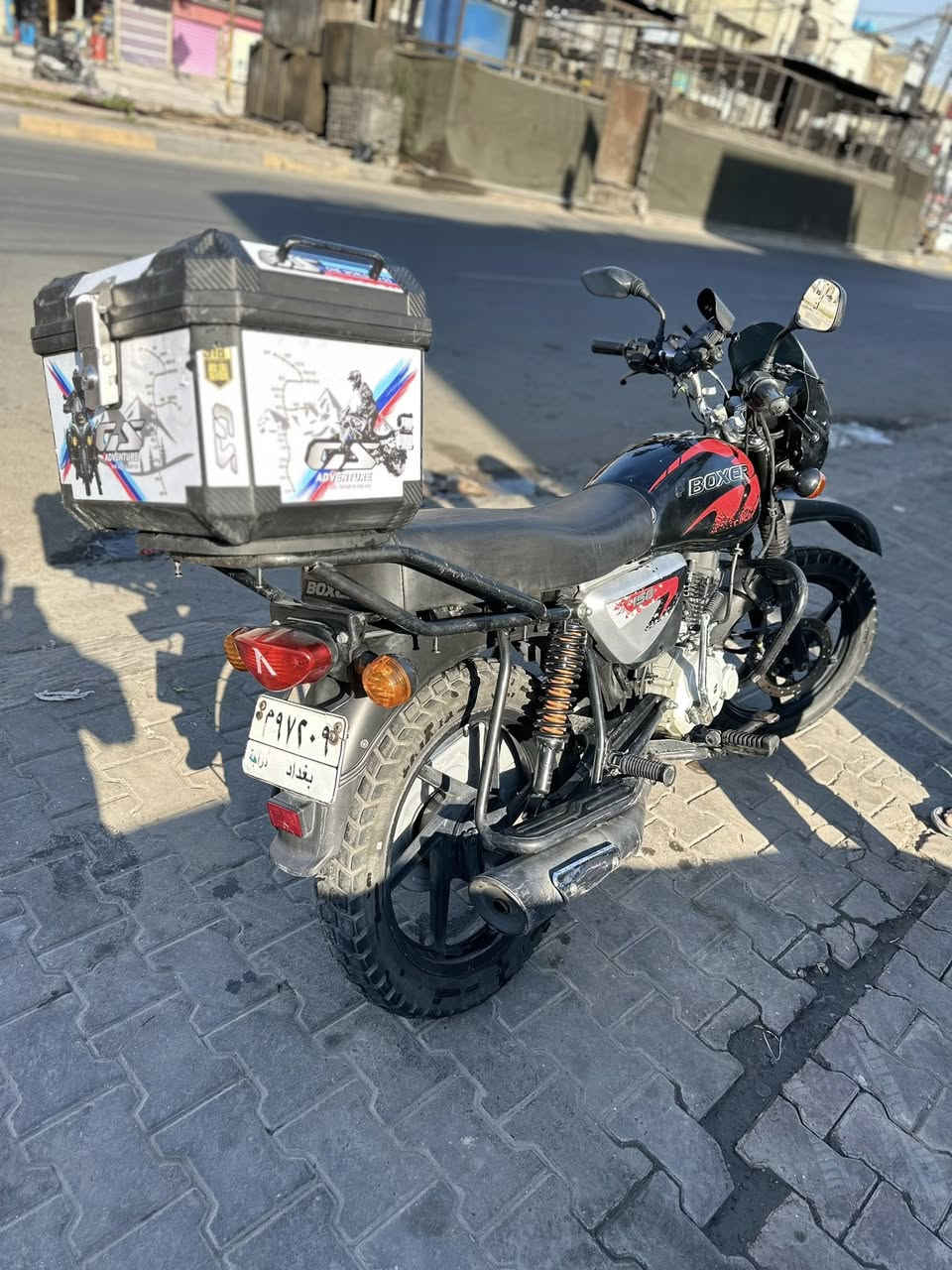 السلام عليكم
دراجة بوكسر 2021

دراجة رقم او سنوية دراجة نضيفة 

العنوان : بغداد مدينت الصدر 

الرقم :***********
