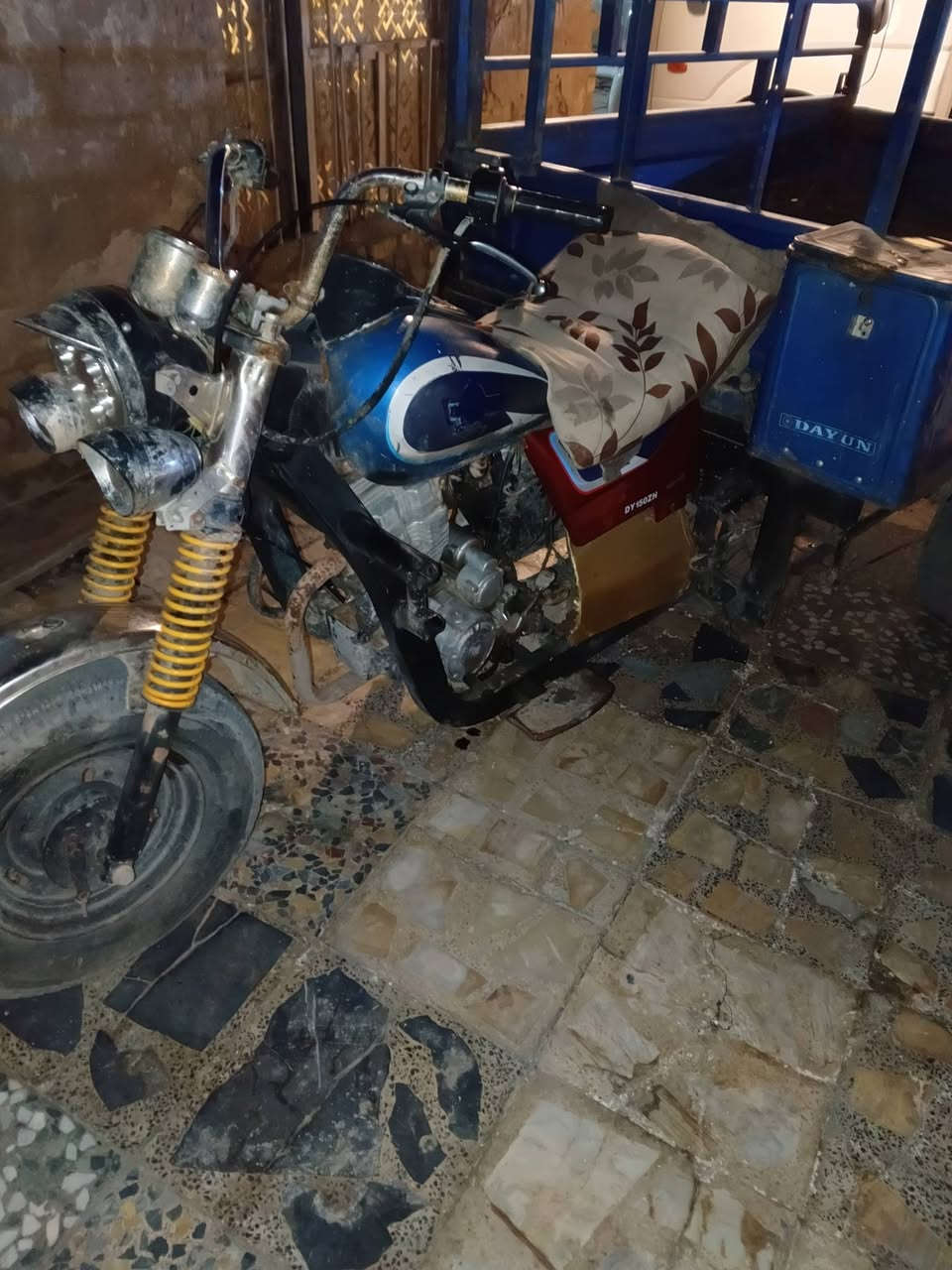 سلام عليكم ستوته اللبيع مديل 16لو 15ما عرف بيهن ما بيها اورق كفلك قانونية وعشائر مكاني بغداد حي نصر سعر 600وبيها مجال ستوته بيها مكينه خير من الله
تصل ***********
