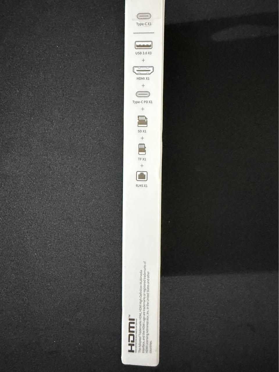 كاتريدر ماركة Baseus Metal Gleam Series 8-in-1

3x USB 3.0: لنقل البيانات بسرعة تصل إلى 5 جيجابت في الثانية

1x HDMI: يدعم دقة 4K عند 30 هرتز

1x USB-C PD (توصيل الطاقة): يدعم الشحن السريع حتى 100 واط

1x RJ45 (إيثرنت): يدعم سرعات شبكة تصل إلى 1000 ميجابت في الثانية.

1x SD و 1x TF (microSD): لقراءة بطاقات الذاكرة في نفس الوقت

متوافق مع أنظمة التشغيل Google Chrome OS و Apple OS و Windows XP/7/8/10 و Linux و Vista

السعر 25 الف مع التوصيل 

للحجز والاستفسار مراسلة الصفحة 

رابط واتساب مباشر الي يريد يراسلني 👇

https://wa.me/message/ANGQMMLUZKO4C1 بغداد, العراق


**إذا كنت صاحب هذا الإعلان وتريد حذفه لأي سبب، رجاءا أرسل رسالة إلى الدعم الفني**