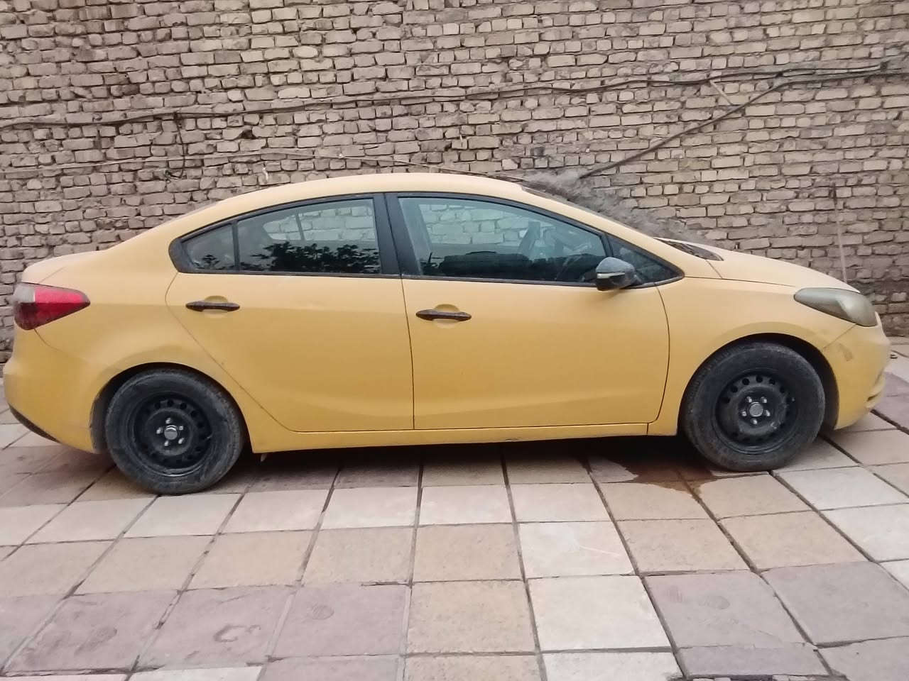 السلام عليكم كيا فورتي 2015 وارد امريكي حادث الجملخ تبديل مصفره هيئه وغرامات بسمي بيها  منضومه غاز ومنضوه التبريد جديده ***********
