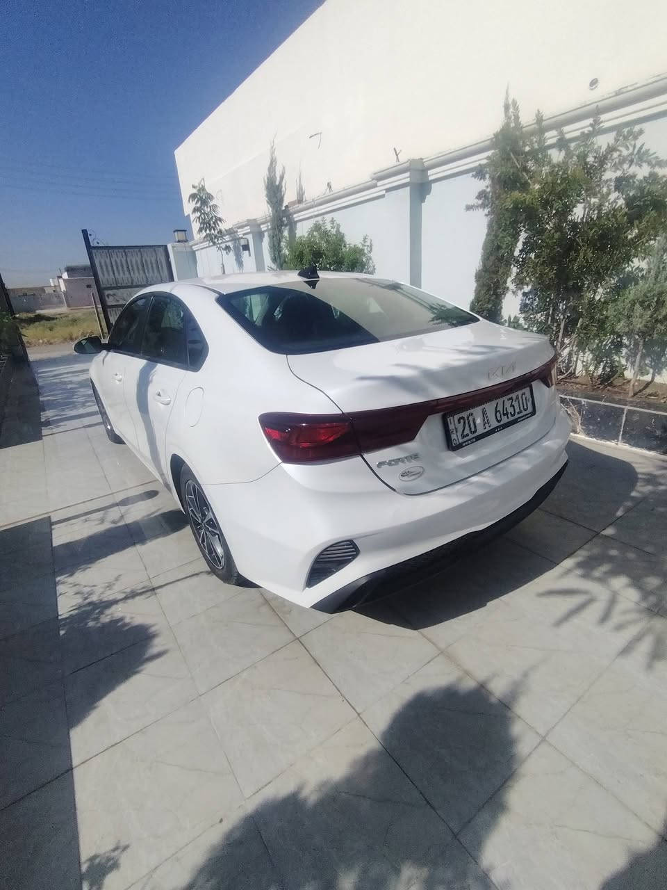 كيا فورتي 2022
وارد امريكي السيارة كاملة من كلشي
بدون ايرباك
ماشية ٥٩ الف ميل 
محرك 200 دوش
تحكمات ورادارات وكاميرة دوارة
والمواصفات الباقية معروفة
حادثها تبديل ابواب ثنين وراس البنين صار بي تصليح اي داخل مابيها رقم الشاصي موجود بالمنشور
مكاني بعقوبة ***********
السعر 129 ورقة
