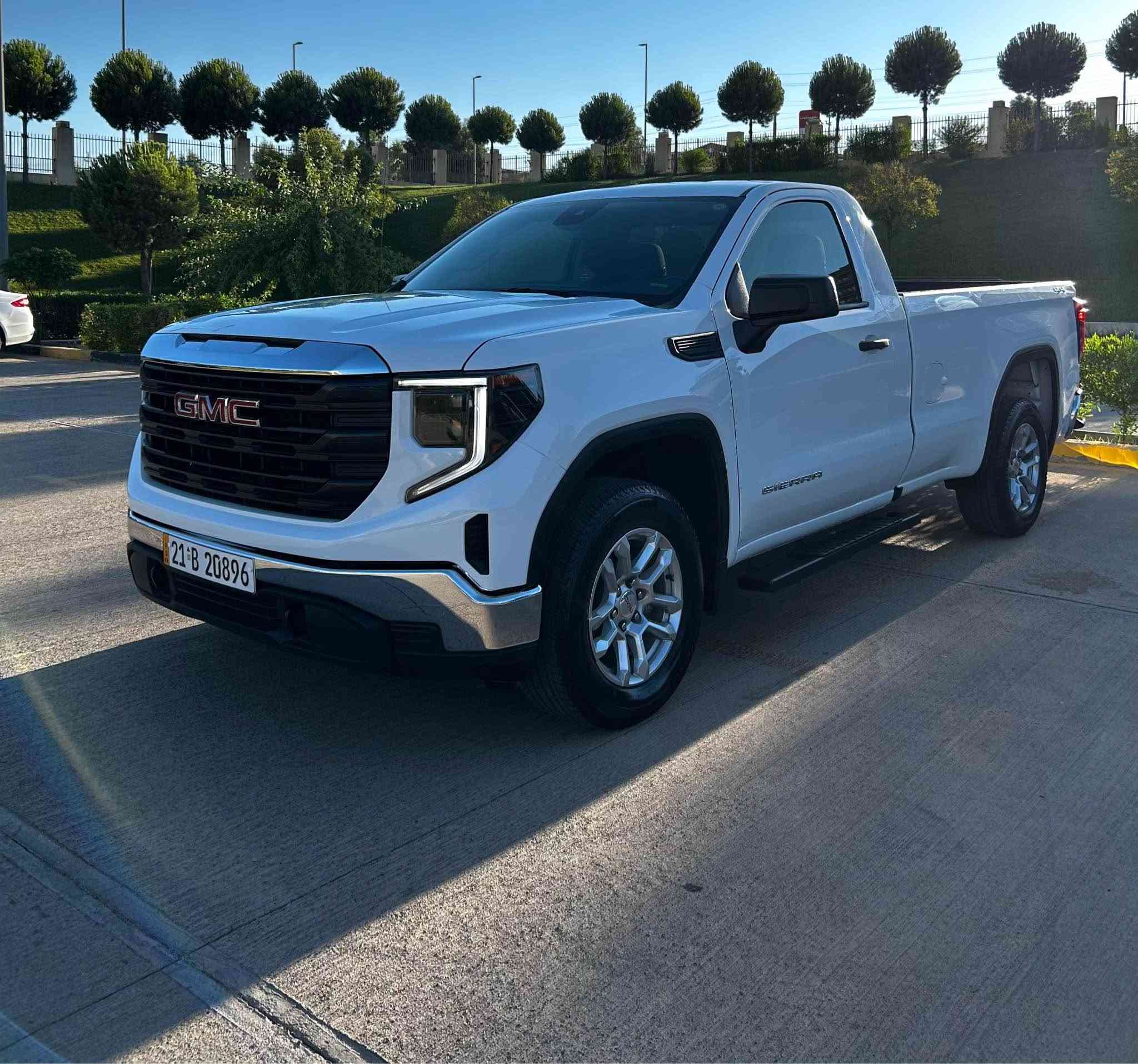 GMC SIERRA 
4x4 
٤ بستۆن  ٢٧٠٠ توربو
١٦ هه‌زار میل ڕۆشتوه‌ 
مودێل ٢٠٢٣ 

مواسه‌فاتی شاشه‌ ,كامێرا , به‌سمه‌ , ویل كه‌پ , لایت لید و زینۆن , ده‌بڵ ئه‌كسل و ئۆتۆ ,  سنوق كارابای , ڕاداری پێش , راداری جاده‌ , ,,,
وارد ئه‌مریكی
 یه‌ك پارچه‌ و په‌ڵه‌یه‌ك بۆیاخی هه‌یه‌ و ٣ په‌ڵه‌ ساردی هه‌یه‌ 
پێش و پشتی كه‌پسه‌ 
ئێرباكی سیسته‌مه‌ و بیلاد دانراوه‌ته‌وه‌ 
3GTNUAEK5PG311357 شانصی  

گێڕ و مه‌كینه‌ و كارابای به‌ شه‌رت 
ڕه‌قه‌م و سه‌نه‌وه‌ی تازه‌یه‌ هه‌موو شتێكی به‌ شه‌رت

نرخی ٢٢٠ وه‌رقه‌ مه‌جالێكی كه‌م 
ته‌نها فڕۆشتنه‌ 
٠ ٠ ٠ ١  ٤ ٠ ٢  ٠ ٧ ٧ ٠ 
________________
جیمسي سیرا 
مودیل ٢٠٢٣ 
٤ سلندر  ٢٧٠٠ توربو 

ماشية ١٦ الف میل 

فور ویل  4x4
موصفات شاشة ,كامیرا , بصمة , ویل كب , لایتات لید و زینۆن بیلادي ,صندوق كهرباي , رادار امامي , ڕادار مسار , تحدید سرعة , 

وارد امریكي 
١ قطعة سبغ و بیها كم مكانت تعدیل شبر شبر سبغ 
امامي و خلفي كبس 
ایرباكات سیستم بیلادي 
3GTNUAEK5PG311357 الرقم شانصي 

رقم و سنیویه‌ كلشي جدید و ‏باسمي 
محرك و كیر و كهرباي كلشي بشرط 

السعر ٢٢٠ ورقة مجال قلیل 

٠ ٠ ٠ ١  ٤ ٠ ٢  ٠ ٧ ٧ ٠ 
للبيع فقط 
العنوان سلیمانیة السليمانية, العراق


**إذا كنت صاحب هذا الإعلان وتريد حذفه لأي سبب، رجاءا أرسل رسالة إلى الدعم الفني**