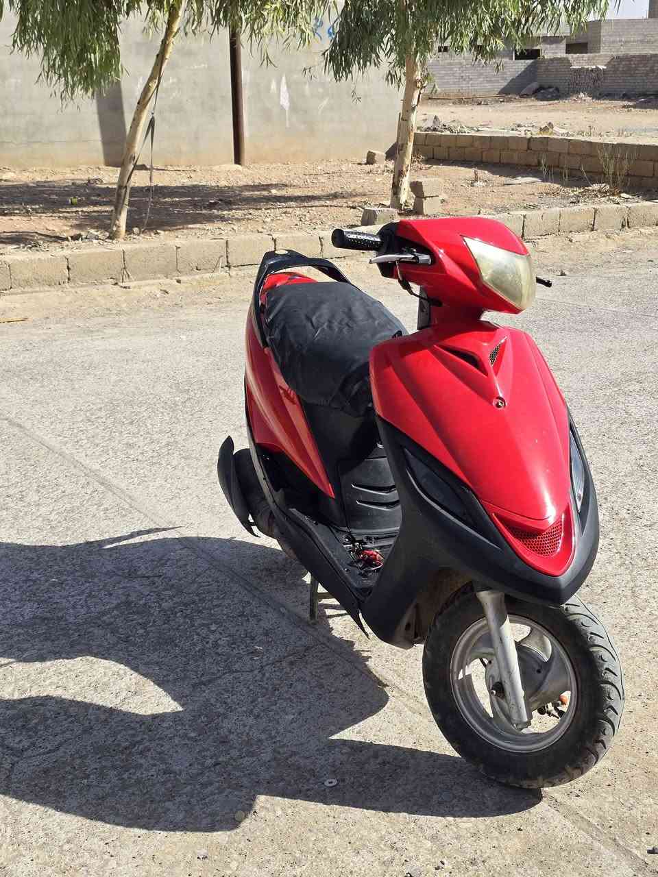 ماكس 140 للبيع معمر جديد ما صارلو ٢٠ يوم دنيمو جديد سلف شغاله بريكات كلها شغاله بس المشكله كهربائيات بيها خلل بسيط السعر ٣٠٠ وبي مجال قليل مكاني موصل ناحيه بعشيقه للاستفسار خاص او ***********
