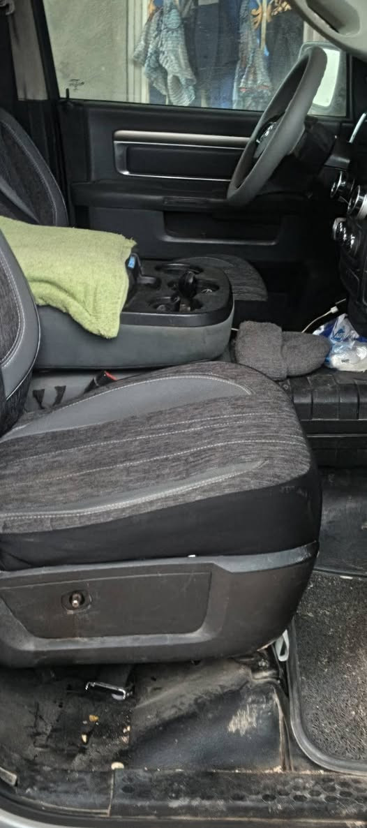 سيار دوج رم سياره كير مكينه كسن كفاله ساره باكي المواصفات خاص موديله 16 سعر165
***********
