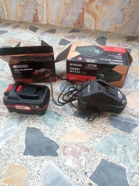 بطارية باركسايد • الماني • مع شاحن