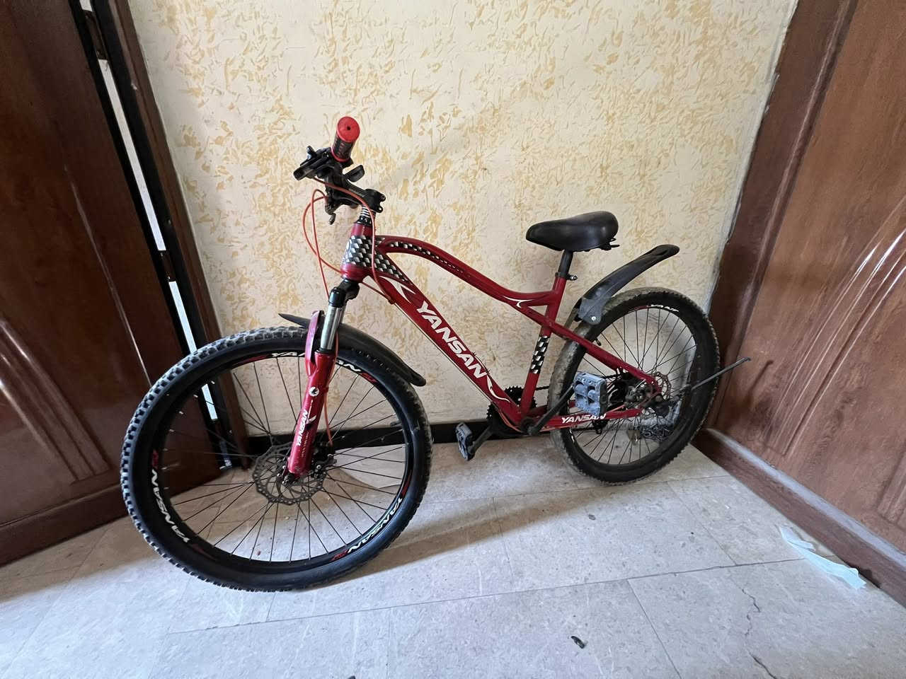 السلام عليكم خوان باسكل للبيع حجم 26 كير شغال كل نمر مشي مالته يخبل سعره 65 وبي مجال لي يريده يراسلني خاص مكاني بلديات تقاطع الكهرباء


**إذا كنت صاحب هذا الإعلان وتريد حذفه لأي سبب، رجاءا أرسل رسالة إلى الدعم الفني**