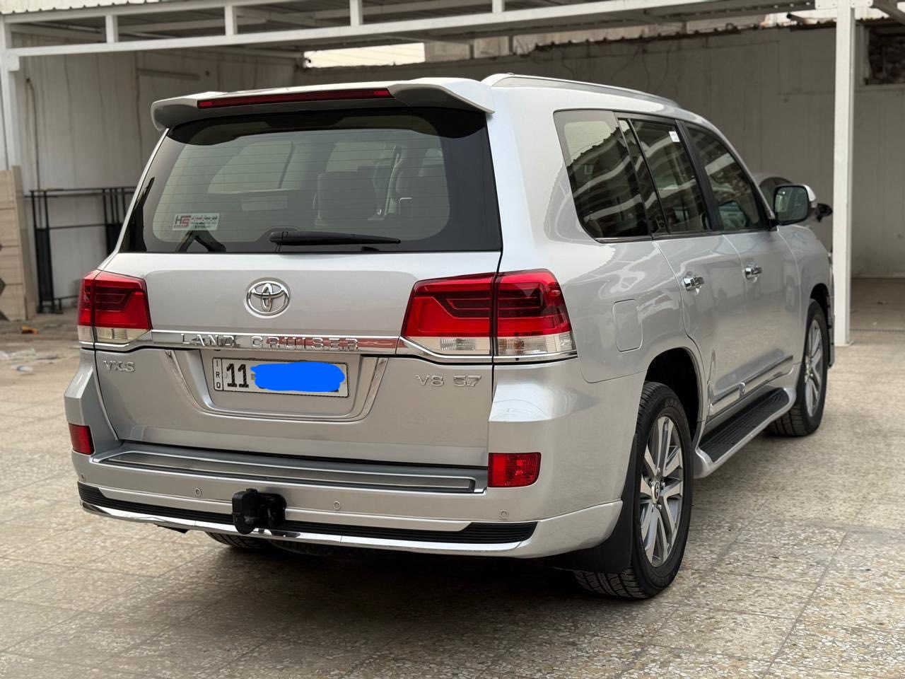 لاندكروز الون سلفر

2018

VXS   
اعلى فئه مواصفات لكزز  

رقم بغداد انكليزي
محرك 5700
ماشية 68 الف حقيقي وع الفحص
كير اربع وضعيات للقياده 
نظام الخروج عن المسار 
نظام التنبيه قبل الاصطدام 
جنطه كهرباء 
باب الجنطه الصغير شفط
جكات
رادار امامي وخلفي
ويل 20 كروم
ستيرن ذاكره خزن 
كشن السايق ذاكره 
كشنات تدفئه تبريد
شاحن لاسلكي
تبريد خلفي لمس
ثلاجة
نظام الصوت JBL
خمس كامرات 360 درجه
ثلاث شاشات اصليات وكاله
تخم نيكل اصلي 
اشارة متحركة
خمس بصمات
تشغيل عن بعد 
لايت فول زنون 
لايت اوتو 
هوايه مواصفات
طبعا باقي الموصفات فتحه وجلد اصلي وحساسات وزراكات كله موجوده معروفه مواصفات VXS

السياره بيه جاملغ خلفي وربع باب وباقي كفاله

 485 ورقه 

***********

*********** يي واتساب

العنوان بغداد العامريه
