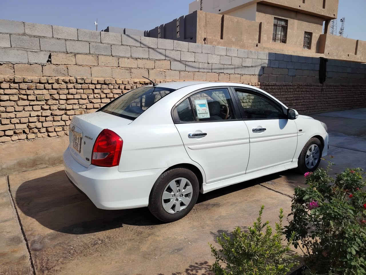 اكسنت 2011 صلاح الدين انكليزي بأسمي داخل لونين فتحه بالسقف محرك كير صدر تبريد شرط طخم تايرات  السياره بيها ربع بنيد بدون صبغ معدل فقط
السياره بدون صبغ مكانات باردات  مكان السياره سامراء الحويش *********** مراوس حسب القناعه
السعر95
