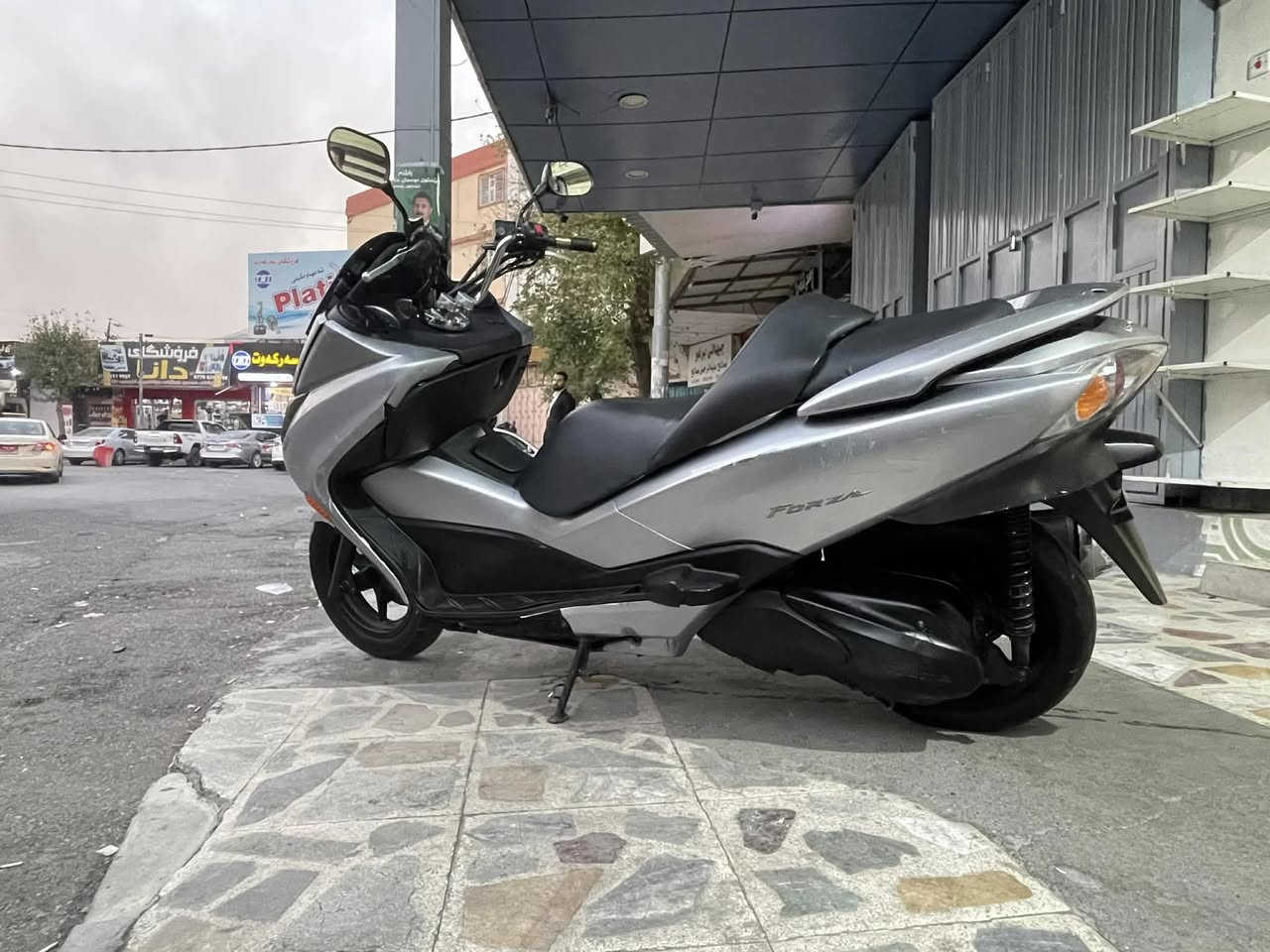 فۆڕزا ٠۱٠ تایەی تازەیە گێڕەکانی هەمووی ئیش ئەکات قاچ حاسە هەمو گیانی بەشەرت ماتۆڕەکە زۆر پاک ماوە تەوە مەکینەی نەکراوەتەوە سعری 850 دۆلار و مەعامەلە


**إذا كنت صاحب هذا الإعلان وتريد حذفه لأي سبب، رجاءا أرسل رسالة إلى الدعم الفني**