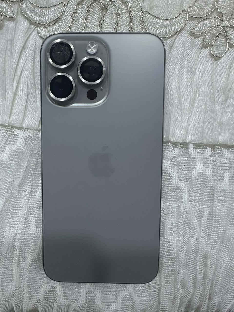 ايفون ١٥ برو ماكس لوك كامل ملحقات مع باكيته وشاحنه اصلية ذاكرة ٢٥٦ بطارية ٨٥ بلادية
مبدل شاشة ومكسَورة مثل ماموضحة سعره ٥٥٠ بي مجال 
***********
