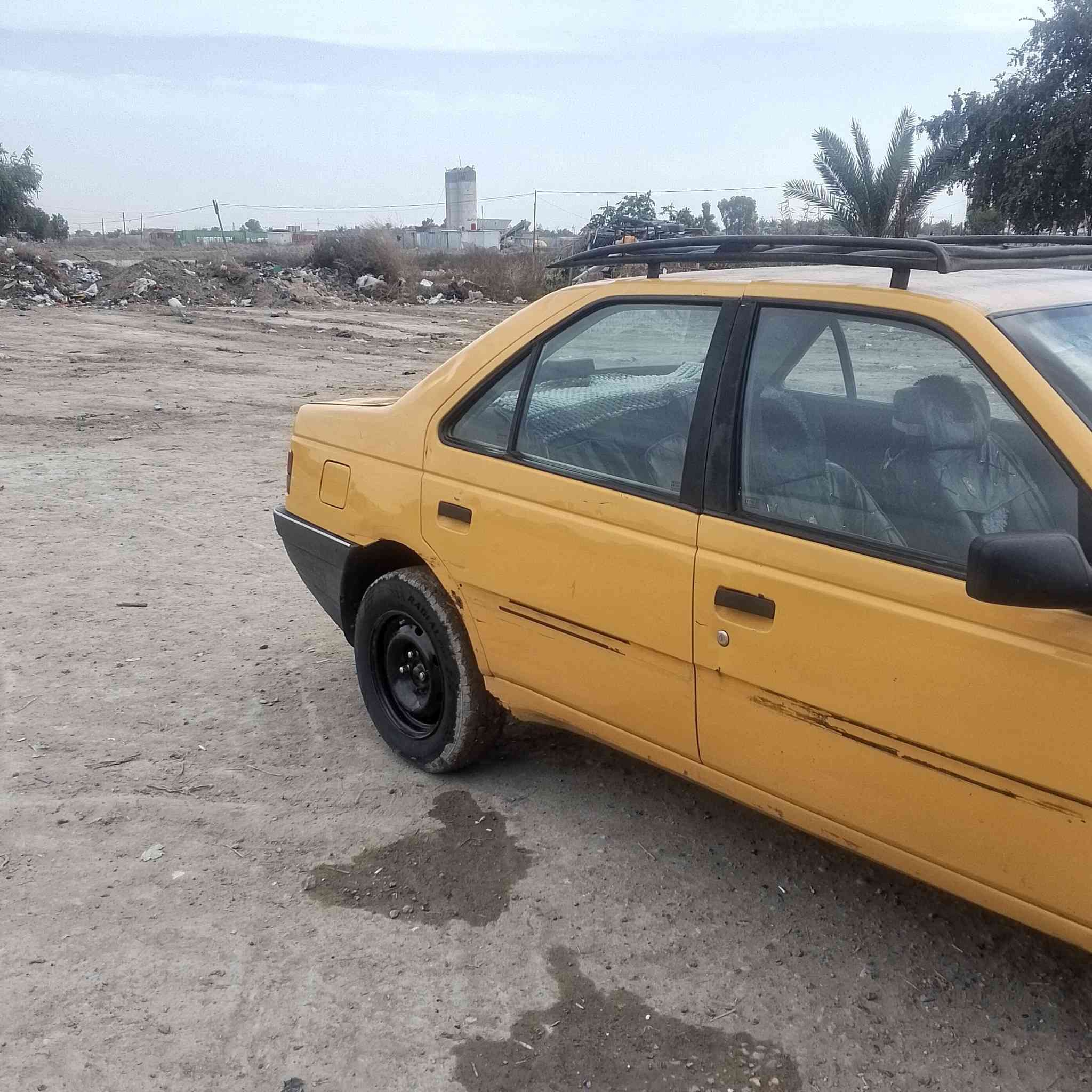 السلام عليكم ورحمة الله وبركاته
بيجو روى موديل 2009

سياره جاهزه تخم تاير محرك جديد تدفئه تبريد كهربائياته كله شغاله سيارة بلاديه فقط جاملغ خلفي

رقم بغداد السعر 23 وبيه مجال 

***********
