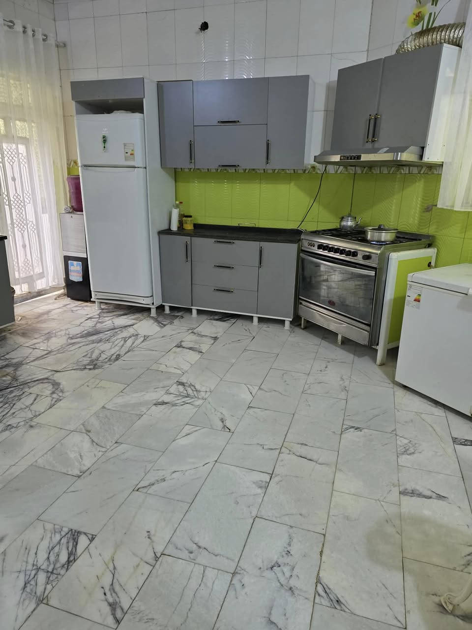 طابقين طابو صرف الطابق الثاني ممصوره مع غرف النوم في الطابقين مساحه 260 العنوان بابل حله محيزم رابعه بيع مستعجل السعر 250 مليون وبيه مجال بسيط ويرهم دفعتين جزاكم الله خيرا


**إذا كنت صاحب هذا الإعلان وتريد حذفه لأي سبب، رجاءا أرسل رسالة إلى الدعم الفني**