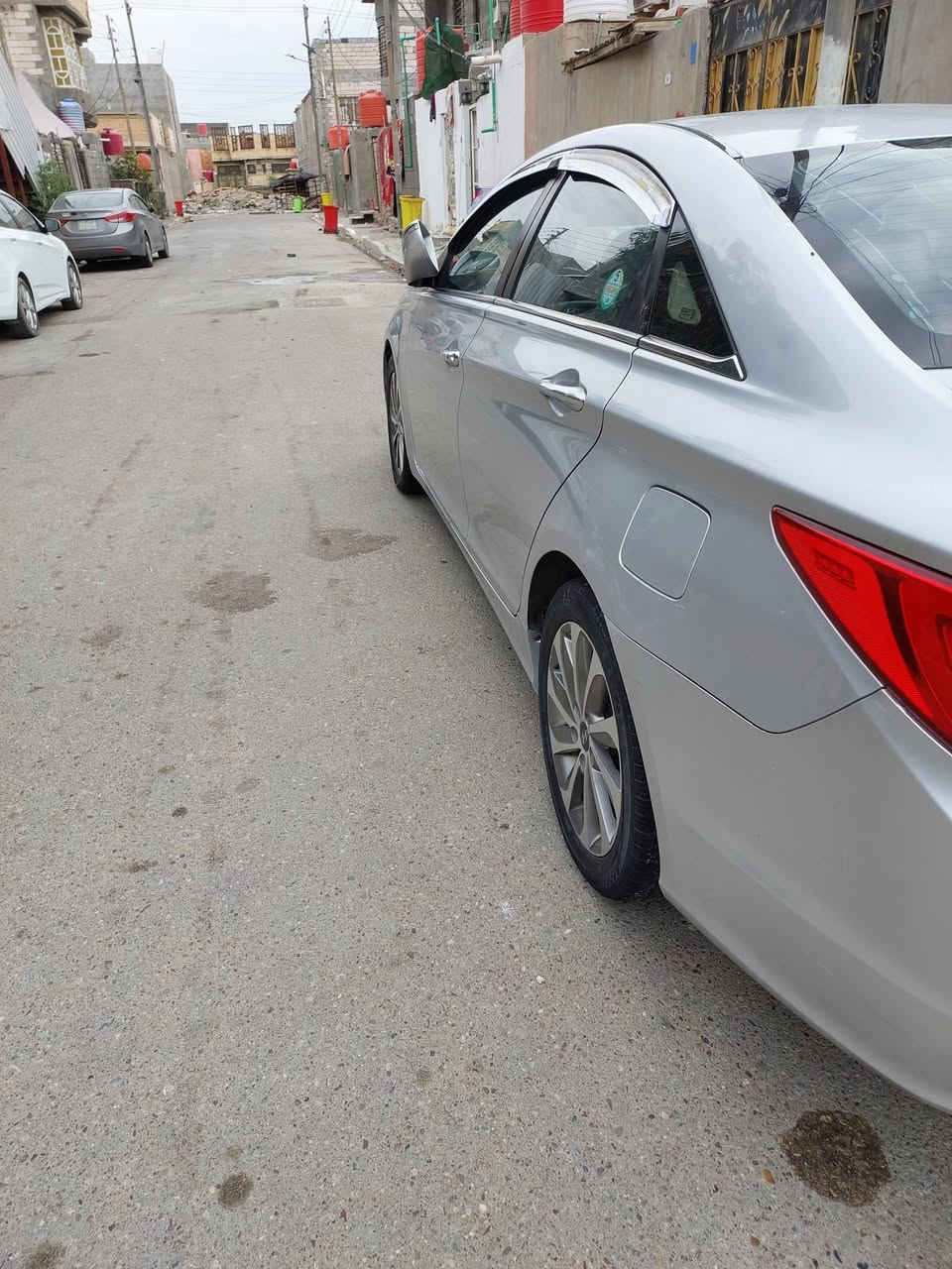 سلام عليكم سوناتا 14مديل وارد كوري فضي الون للبيع السعر ١١٥ وبيها مجال للشراي عنوان البصره دور شرطه
رقم الهاتف ***********
