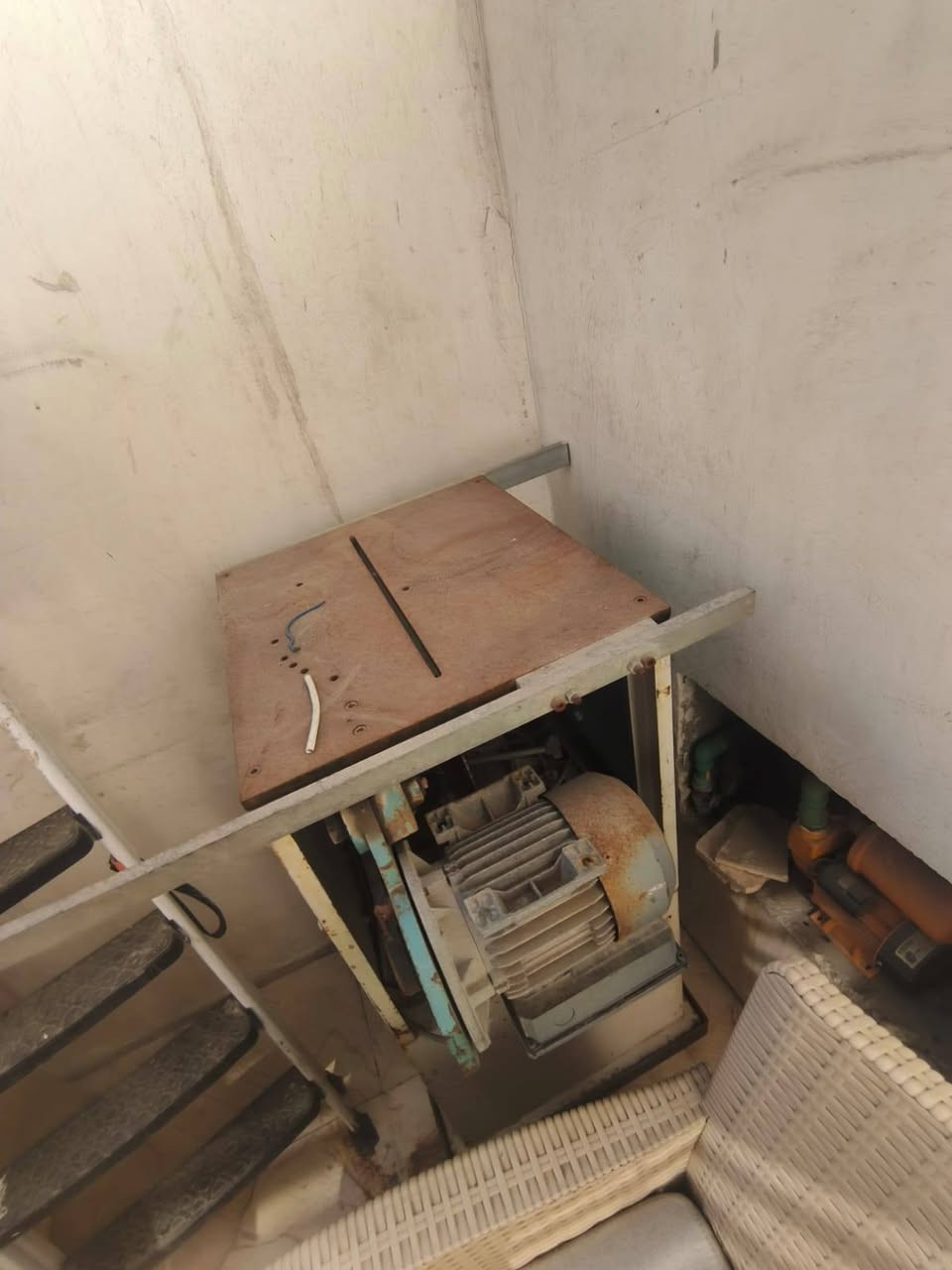 مكص المنيوم للبيع مستعمل مره واحده ومتروك سنه شغال للتواصل ***********
