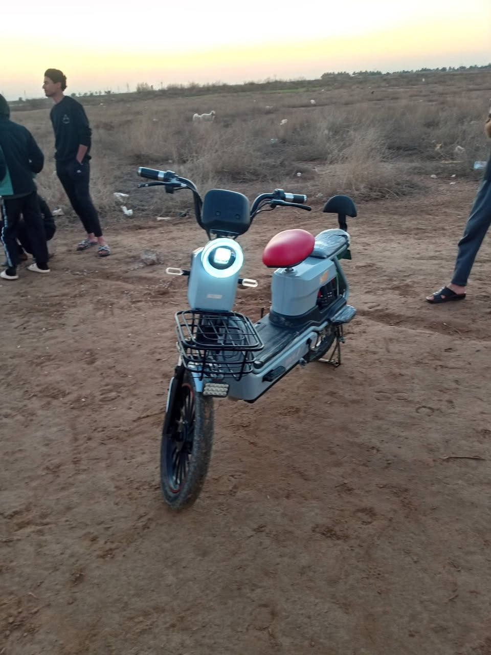 درجه شحن موديل 2025 امستعمله  قليل  السعر 260 وبيه مجال العنوان ديالى خان بني سعد ‏‏‪***********‬‏
