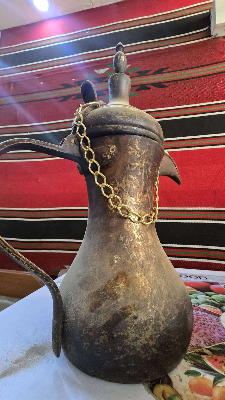 يا الله للبيع تلكامه سوريه قديمه مختومه نضافه تامه
ارتفاع ٣٤سانتيم سعره ٦٥الف معه التوصيل ***********
