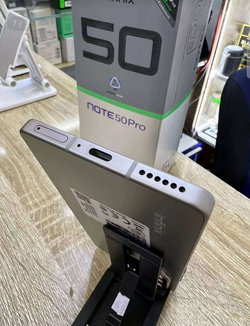 البيع Infinix NOTE 50 Proمابي شخط واحد شرط السعر 335ويرهم مراوس


**إذا كنت صاحب هذا الإعلان وتريد حذفه لأي سبب، رجاءا أرسل رسالة إلى الدعم الفني**