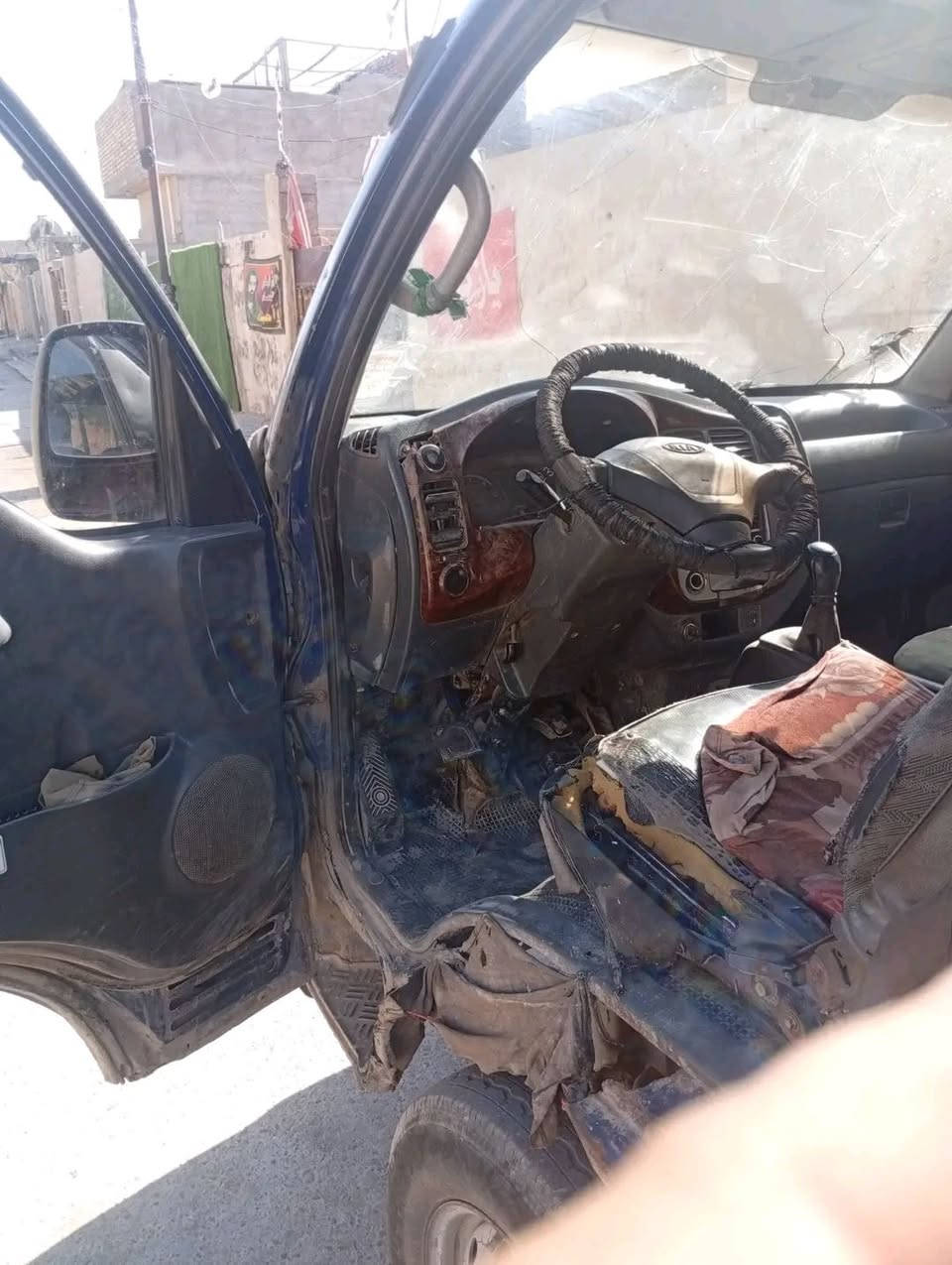 السلام عليكم
سيارة دمعة موديل 2005 رقم شاصي مكينة 700 محورة كير اكسل مكينة خير من الله
السعر 75 وبيها مجال
العنوان بغداد / الفضيلية
الرقم / ***********
