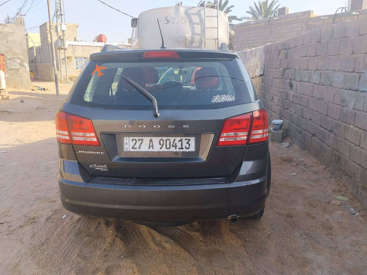 دوج جورني
2017
رقم ذيقار سياره بسمي شرط التحويل 
سياره جاهزه تبريد تدفئه شغال
مكينه 2400حادثها كلش بصيط 
طرف البنيد والمدكر
التواصل ***********مكلف بلنشر 
تصل على الرقم وتدلل
