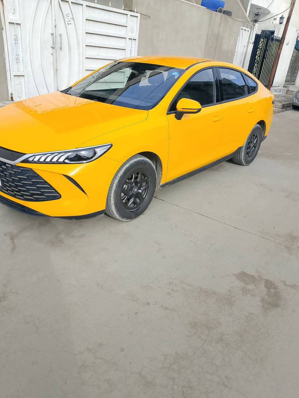 سياره للبيع نوع بي واي دي موديل 2025 . السياره كلين ماشيه 9 ألف كيلو متر للأستفسار الاتصال على الرقم ***********
