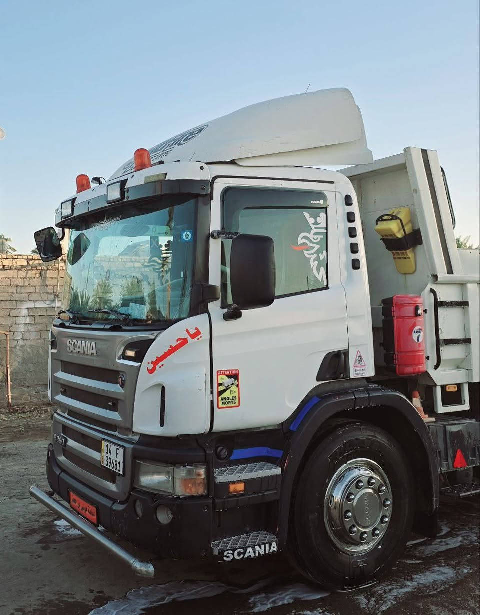 سلام عليكم سكانيه 2006 السياره بسمي  السنويه لل30 محرك 380 كير 900 كوبره شاصي 10 تدفأ تبريد مكفوله كفاله عامه  ما متواجد عله فيس *********** +*********** الموشراي لا ينتصل رجان
