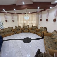 تخم قنفات ١٠ مقعد جديد جدا نظافة ١٠٠٪؜ اصلي سعر ٤٥٠  07815711114