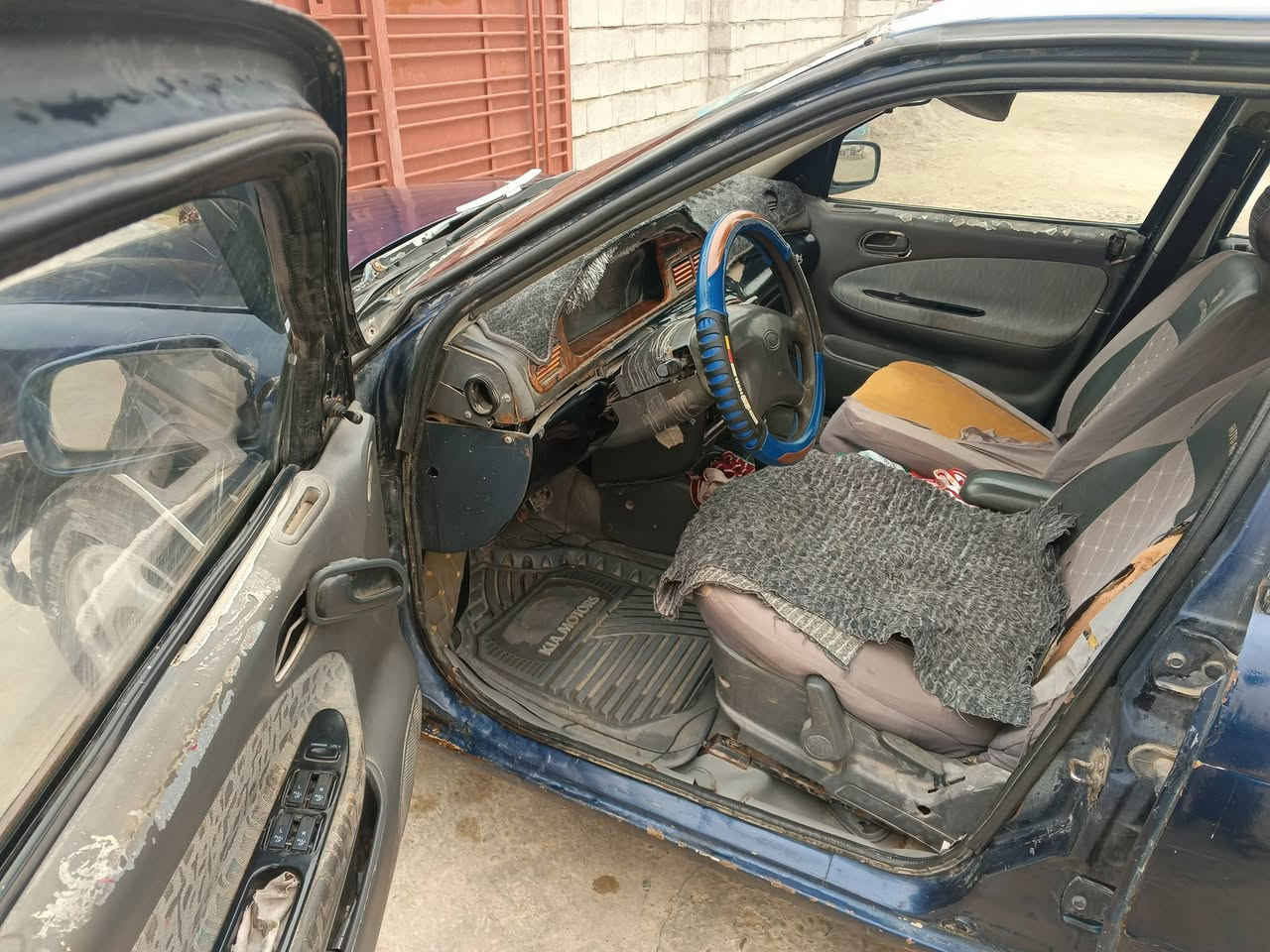 السلام عليكم سيفيا موديل ٩٥ سنويه  ٢٨ محرك كير شرط تخم تاير جديدالسعر ٢٩وبيه مجال مكاني سامراء ناحيه المعتصم مكلف بل نشر رقم صاحب السياره***********
