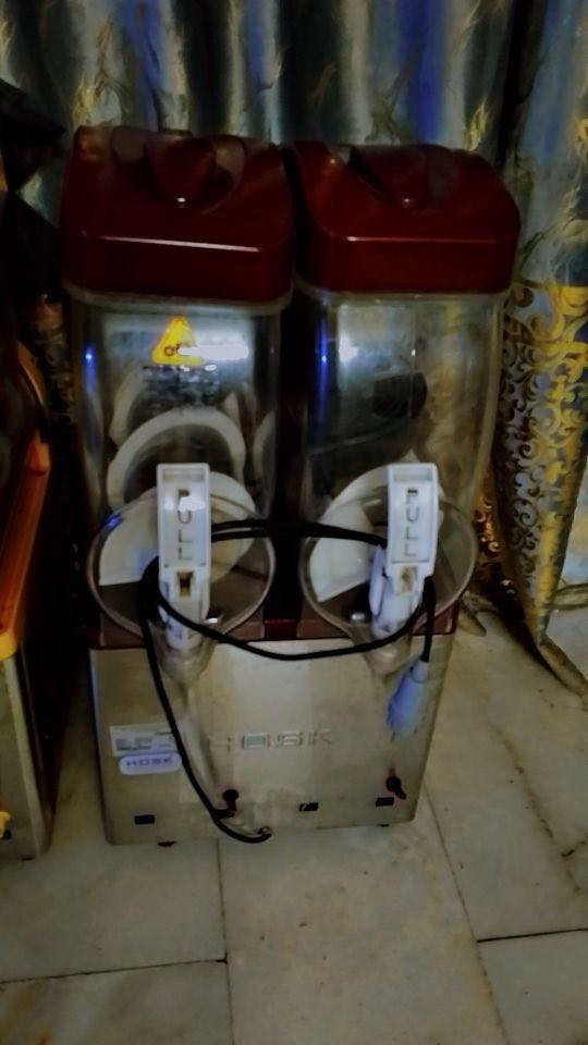 سلام عليكم مكينة  هوسك تركي مستخدمه قليل نضافه فول بعدهي ع وضع شريكه مكان بغداد ***********
