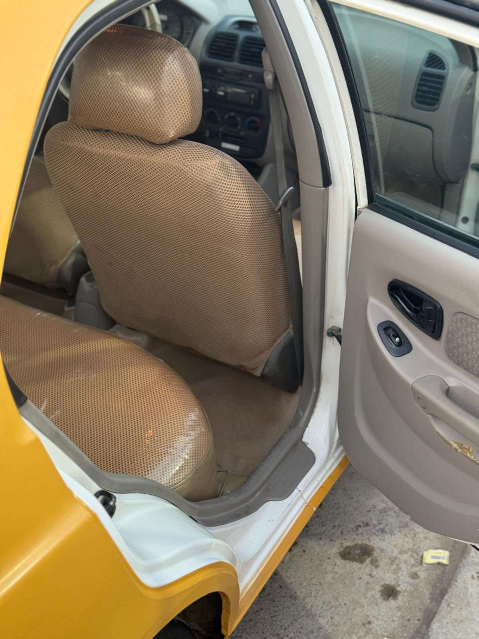 السلام عليكم فيرنا موديل ٢٠١٤ للبيع مامعيوده على صبغة الشركة مكفوله كفاله عامه ماعدا شبر ب جاملغ خلفي فقط معجون ودوسات مصلحه المكينه مالتهه تنقص رقم بغداد السعر ٧٢ وبيهه مجال مكاني بغداد ***********
