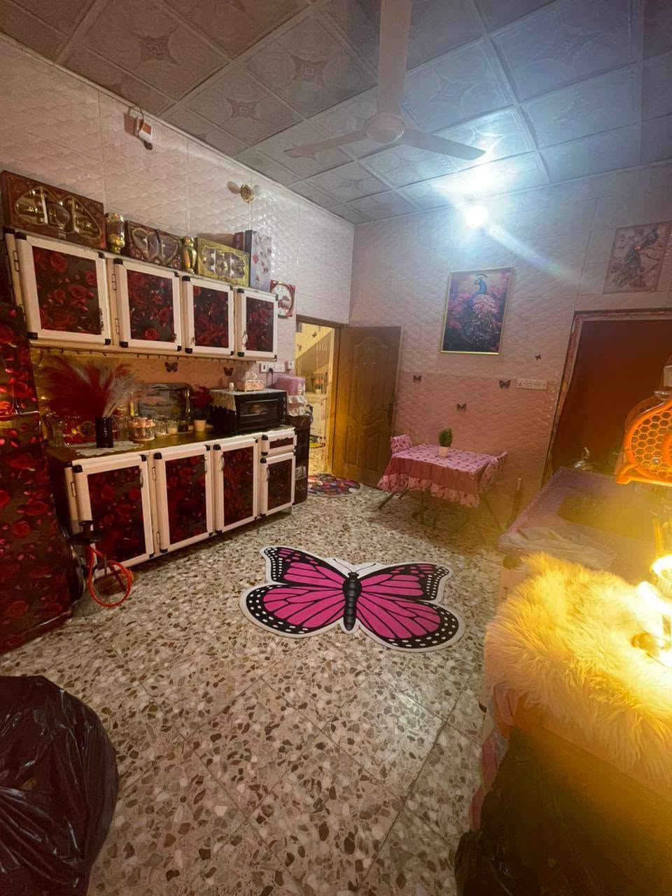 السلام عليكم بيت للبيع بالمعملجي مقابيل اعداديه الصناعه مساحته ٢٠٠م طابق واحد نضيف جداً
طابو زراعي سند 25 يحتوي على مطبخ وصاله وغرفه واستقبال وصحيات ومتوفره جميع الخدمات للاستفسار عل هذا الرقم ***********
