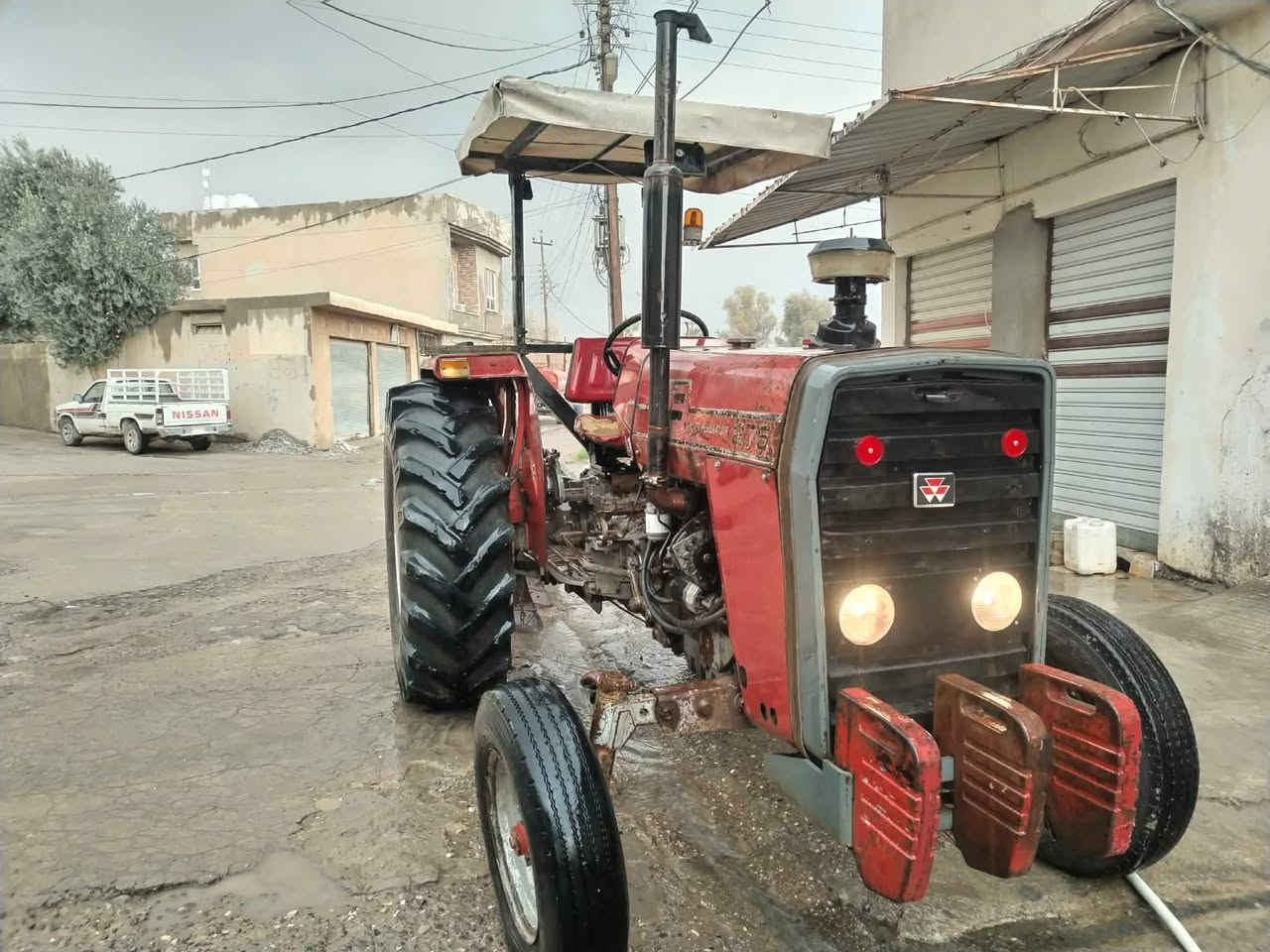 السلام عليكم تركتر للبيع ٢٧٥ العنوان قضاء الحمدانية معرض زيد مكلف بنشر استفسار مع صاحب الرقم ***********
