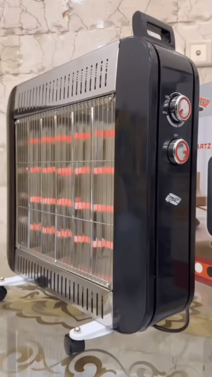 صوبة كوارتز 4 شمعات مع ترطيب – ماركة Bester – موديل QT81

الاستخدامات

تدفئة سريعة وفعّالة للمنازل، الغرف، المكاتب، المحال التجارية.

مناسبة لغرف الجلوس، غرف النوم، أماكن الجلوس العائلية، والمكاتب.

مثالية للاستخدام اليومي في الأجواء الباردة.

مزوّدة بخاصية الترطيب Humidifier لتقليل جفاف الهواء الناتج عن التدفئة.

المميزات

قوة عالية 2000 واط لتدفئة أسرع وأوسع.

4 شمعات كوارتز عالية الجودة توزع الحرارة بشكل متساوٍ.

تدفئة على جهتين (الجانب الأمامي + الجانب الخلفي) لزيادة الفعالية.

منظم حرارة قابل للتعديل (Thermostat) للتحكم بدرجة الحرارة.

مفتاح أمان ضد الانقلاب يقوم بإطفاء الجهاز تلقائيًا عند السقوط.

خزان ترطيب مدمج يمكن تعبئته بالماء للحفاظ على رطوبة المكان ومنع جفاف الهواء.

مؤشر مستوى الماء على الجهة الخلفية لسهولة معرفة الخزان ممتلئ أو فارغ.

مفتاح تشغيل منفصل لوظيفة الترطيب ONOFF.

عجلات قوية للحركة مع قاعدة معدنية ثابتة لسهولة النقل بين الغرف.

قابس أوروبي آمن ثلاثي الأرجل.

هيكل معدني مع فتحات تهوية مصمم لتحمل الحرارة ويوفر عمرًا أطول.

تشغيل بسيط بزرين فقط:

- زر للتحكم بمستوى الحرارة.
- زر للتحكم بعدد الشمعات  التشغيل.

تعمل على 220-240V  50-60Hz.

محتويات الصندوق

صوبة كوارتز Bester QT81 – 4 شمعات.

قاعدة + عجلات ثابتة.

دليل الاستخدام الأصلي.

كابل كهرباء بطول 105 سم.

الملاحظات

بلد المنشأ الصين (Made in China) كما هو مذكور على العلبة.

قدرة الجهاز: 2000 واط.

يُفضّل وضع الجهاز على سطح مستوٍ بعيدًا عن الستائر والأقمشة.

لا يُستخدم في الحمامات أو الأماكن الرطبة.

يجب التأكد من تعبئة خزان الترطيب قبل تشغيل هذه الميزة.

قياسات الكرتونة: الطول: 53 سم  العرض: 15 سم  الارتفاع: 54 سم

السعر 35.000 د. ع

للطلب والاستفسار تواصل
***********

