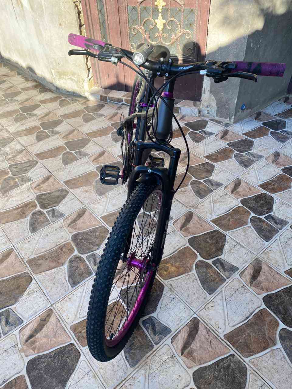 السلام عليكم من رخصت الادمن بايسكل ياباني اشتريتة صار اقل من شهر مامستخدم  رايدة ب١٦٠وبي مجال تواصل ***********
