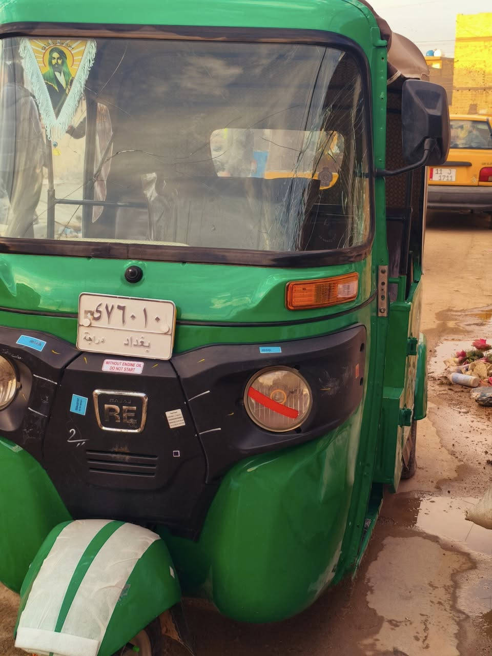 سلام عليكم تكتك موديل 2021/12يوم29 
محسوبه عل 22 تكتك شوفت عينك نضافه 
سعر 7700 مكان بلديات.  
***********
