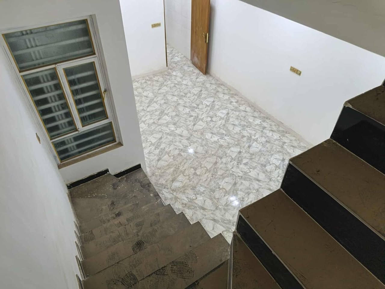 السلام عليكم بيت للايجار المساحه 100 متر طابق ثاني بيت نضيف جدا
العنوان حي الزيتون قرب عمارات الزيتون
للاستفسار ***********
